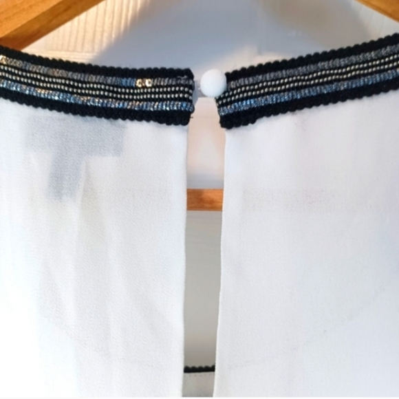 Sleeveless Top - Picture 4 of 8